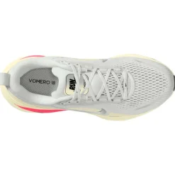 Nike - Vomero 18 Running Shoes - Runningschuhe