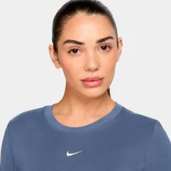 Nike - Women's Sportswear Chill Knitt T-Shirt - Funktionsshirt