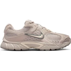 Nike - Women's V5 RNR - Sneaker